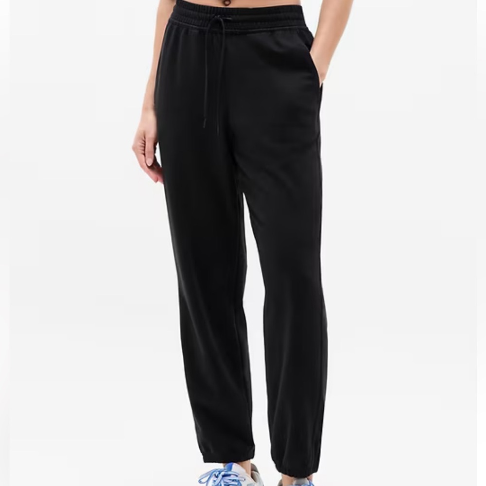 Athleta Retroterry Jogger NWT size MP , black